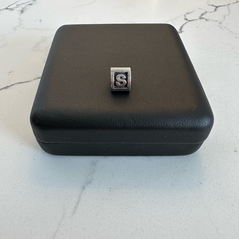 Pandora S Charm